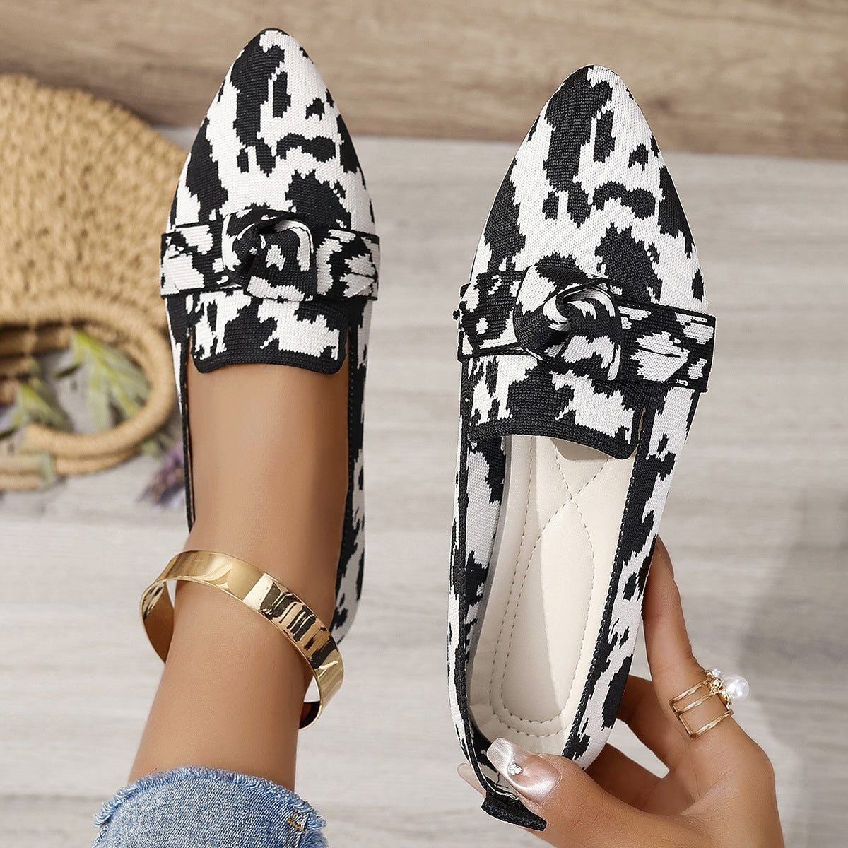 Women's Plus Size Fashion Flyknit Slip-On Pointed-Toe Casual Flats