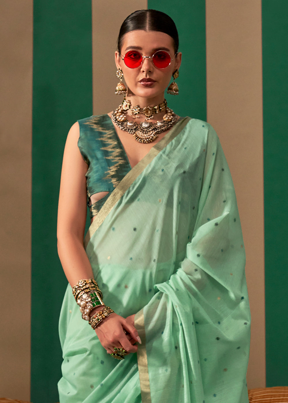 Emerald Green Handloom Woven Silk Saree - qivii
