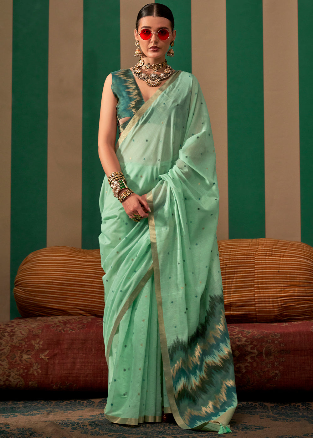 Emerald Green Handloom Woven Silk Saree - qivii