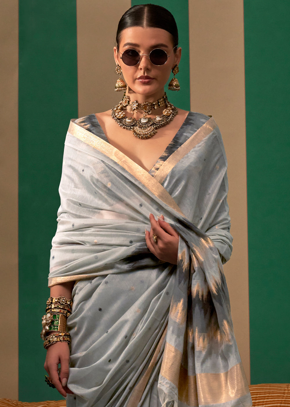Light Grey Handloom Woven Silk Saree - qivii
