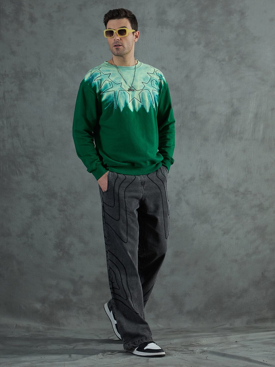 Green Star Embroidery Ombre Sweatshirt