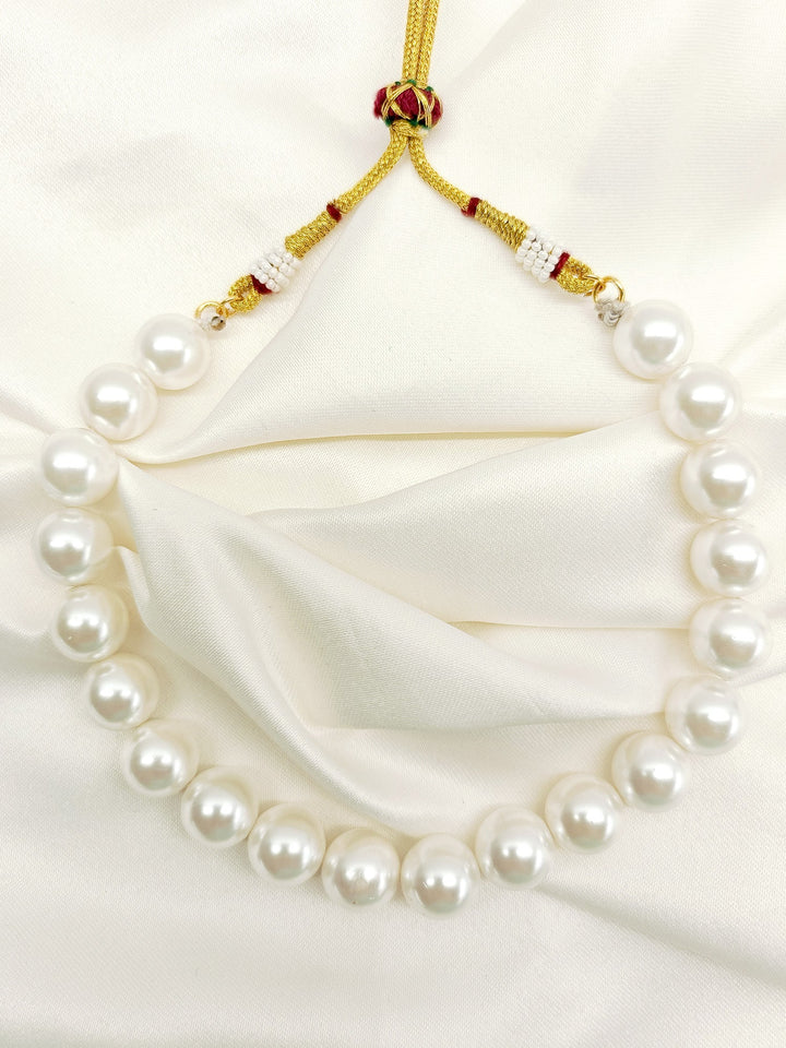 Eshal Cream Pearl Neckpiece