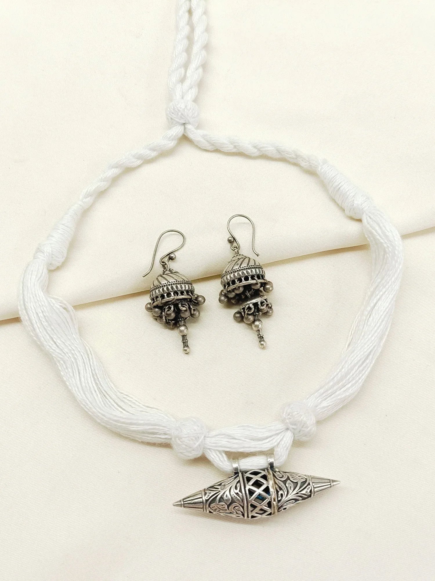 Sammi White Men's Necklace Set