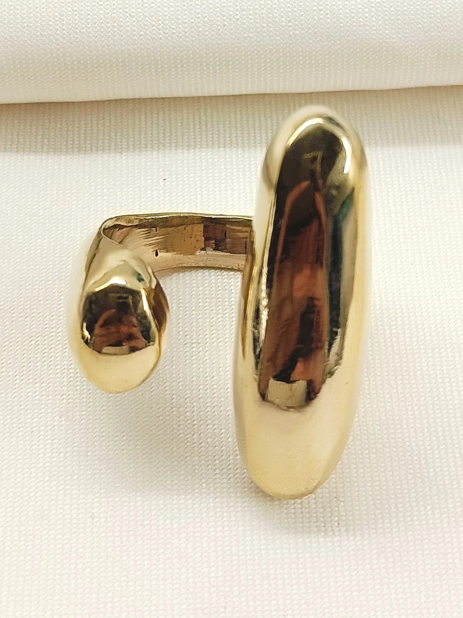 Sohaa Golden Western Finger Ring