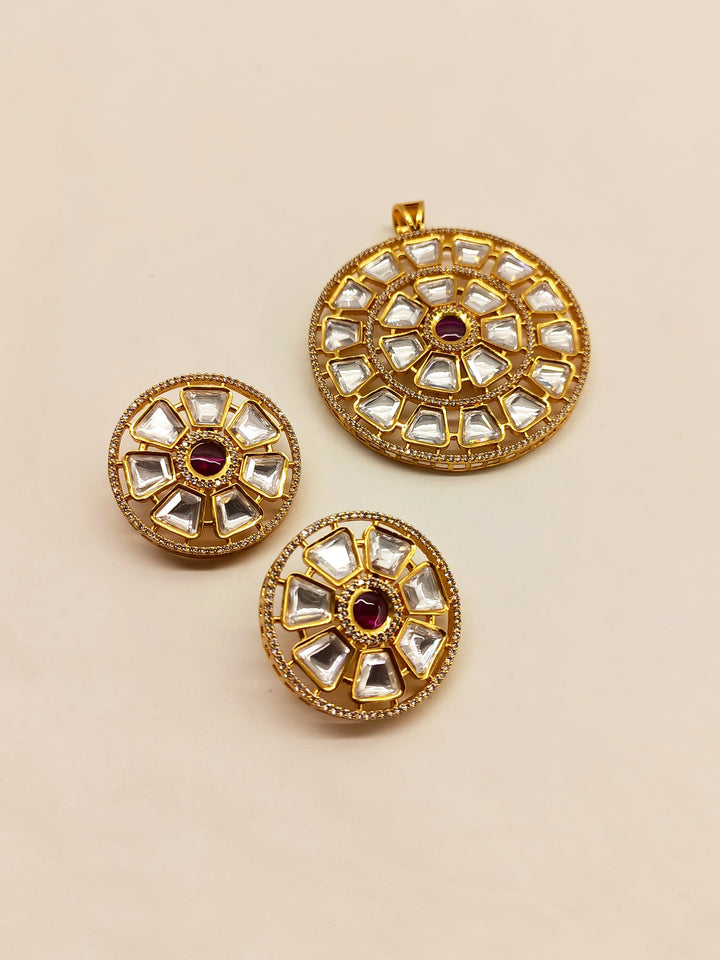 Daisy Ruby Kundan Round Pendant Set