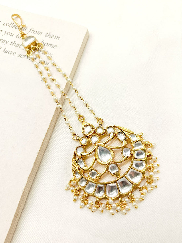 Greta White Gold Plated Kundan Teeka