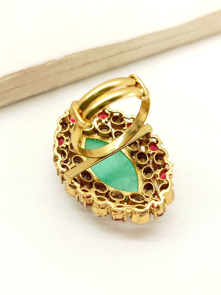  Beautiful handcrafted Kundan finger ring with a traditional Indian design and stunning craftsmanship