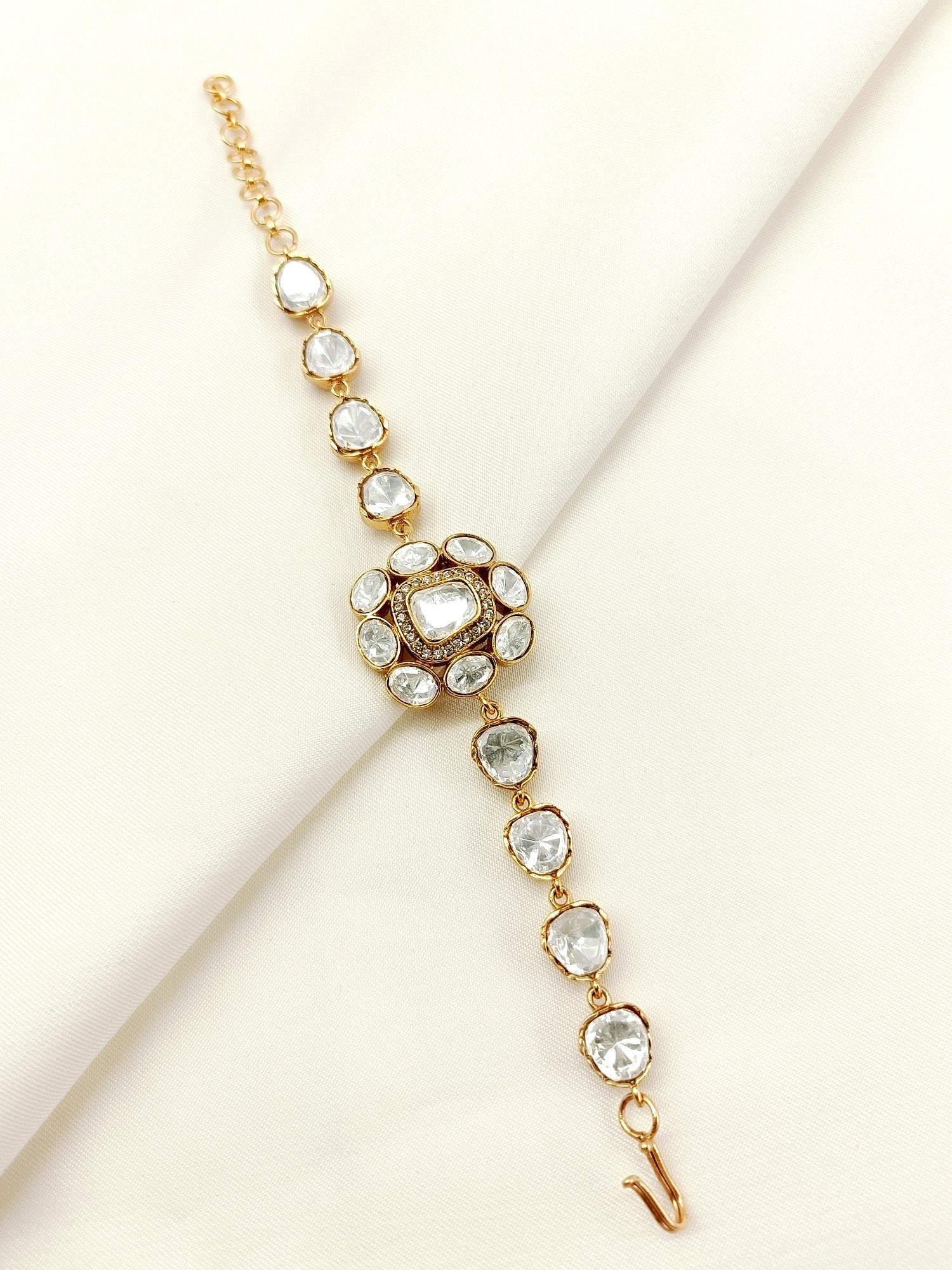 Aanandi White Kundan Bracelet