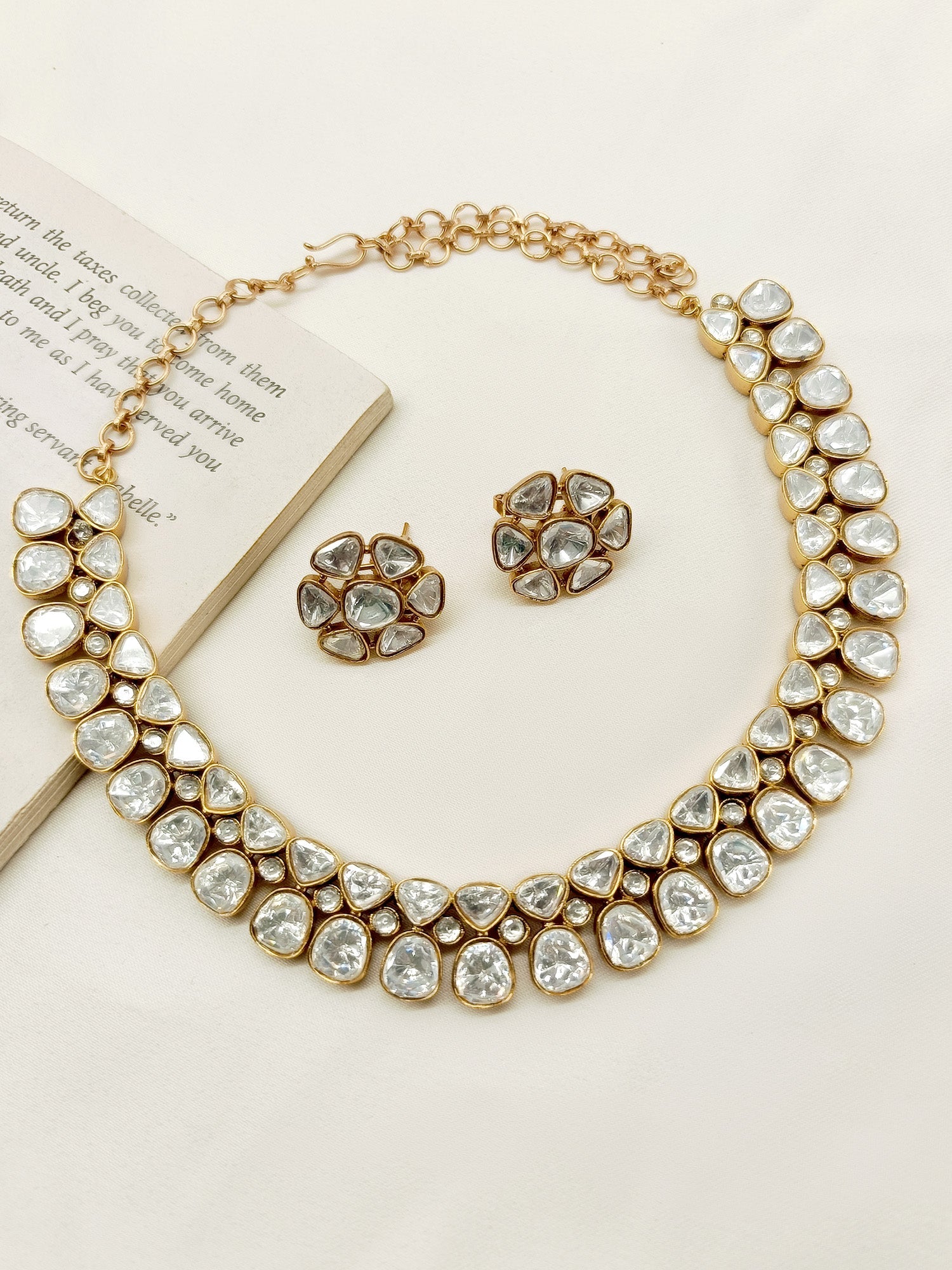 Iliana White Kundan Necklace Set - qivii