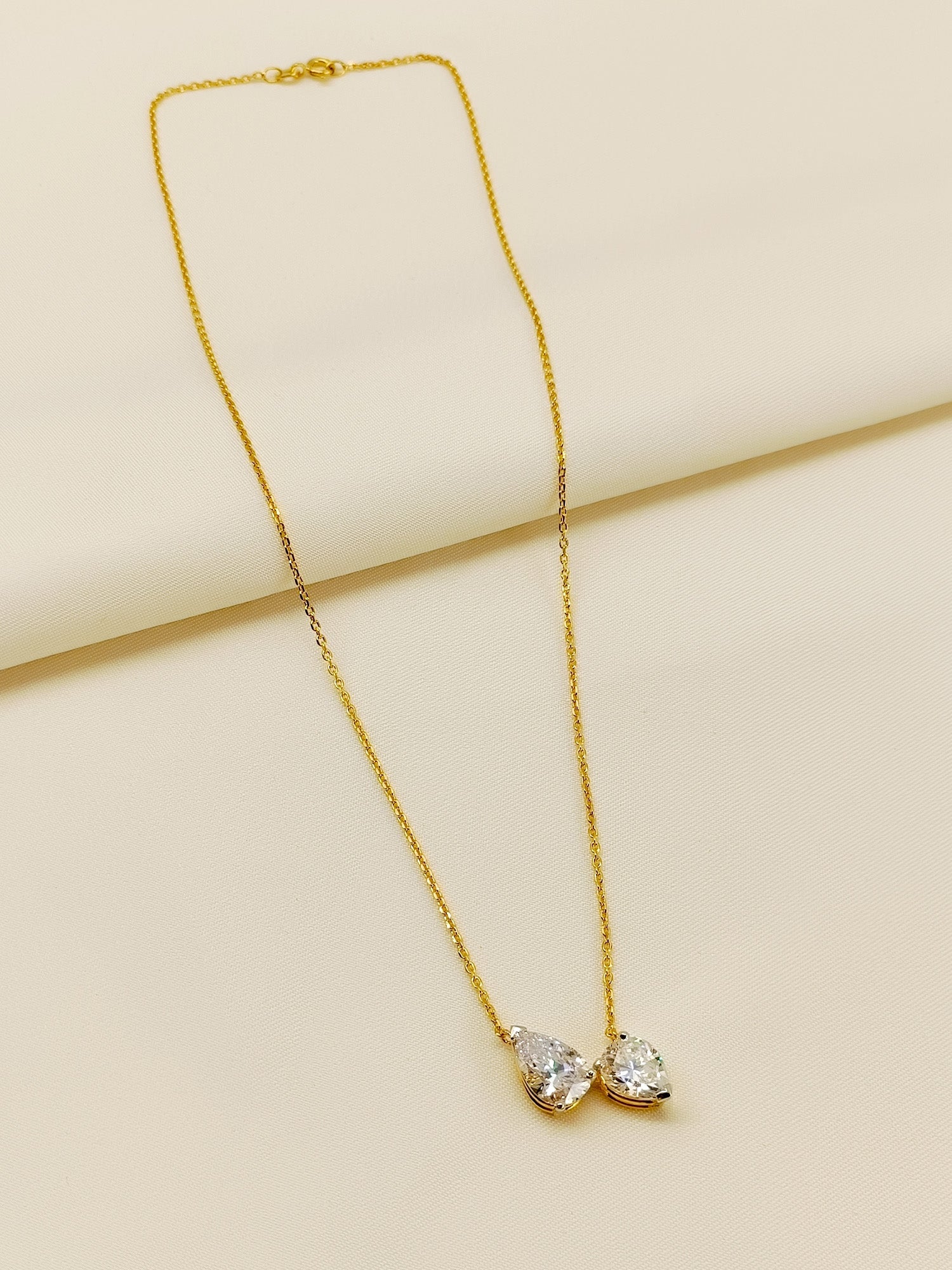 Ada 92.5 Silver Swarovski Stone Pendal - qivii