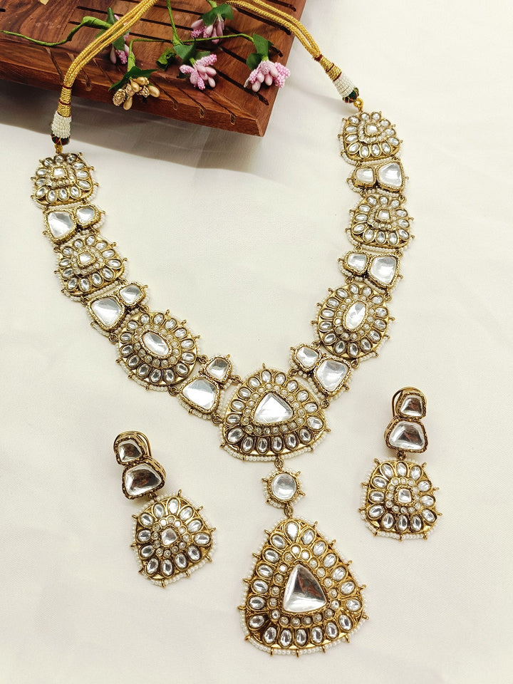 Sefa White Polki Necklace Set