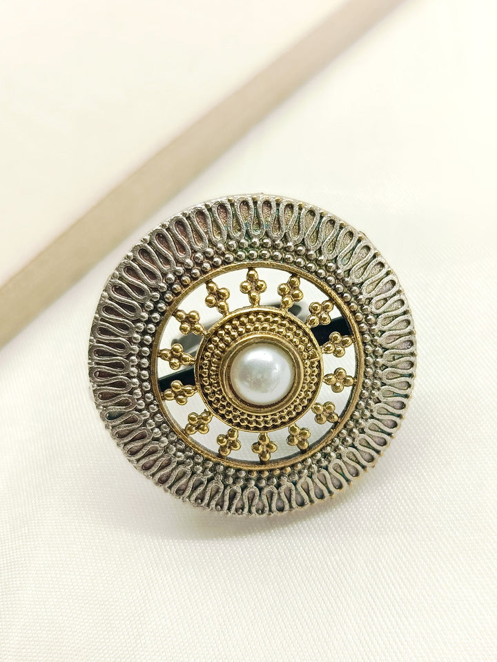 Iraya White Oxidized Finger Ring