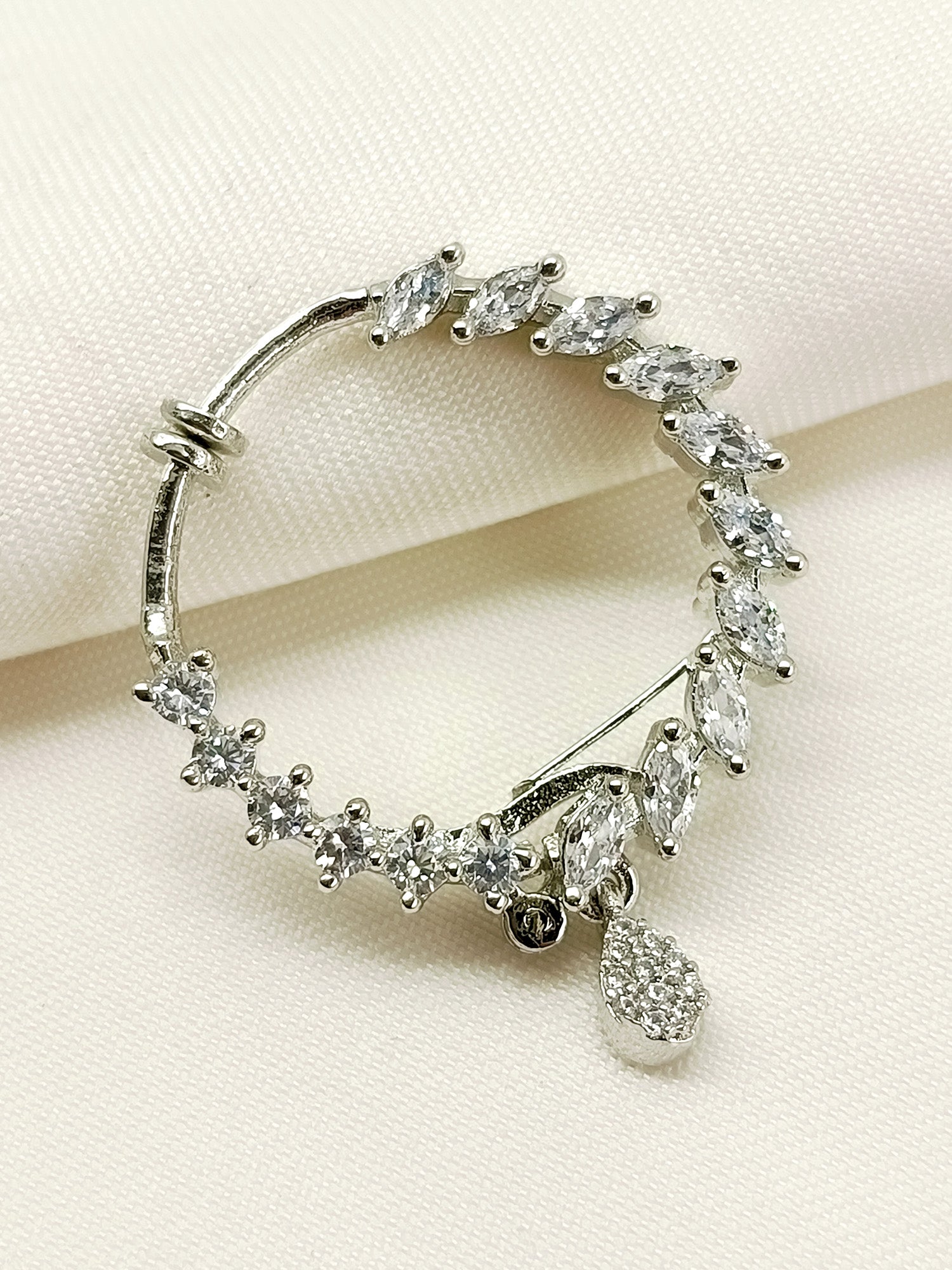 Aparna Silver American Diamond Nosering