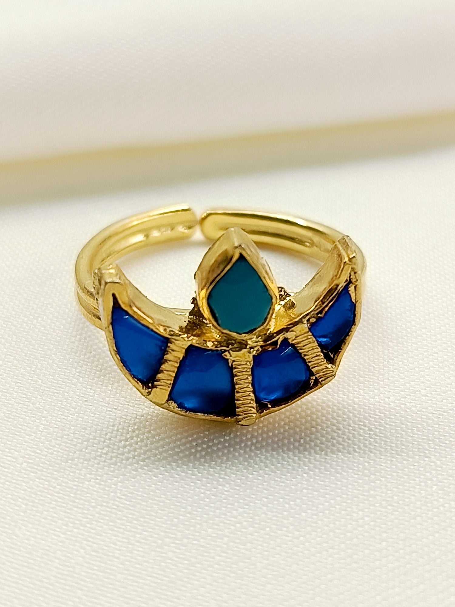 Odessa F & B Kundan Finger Ring