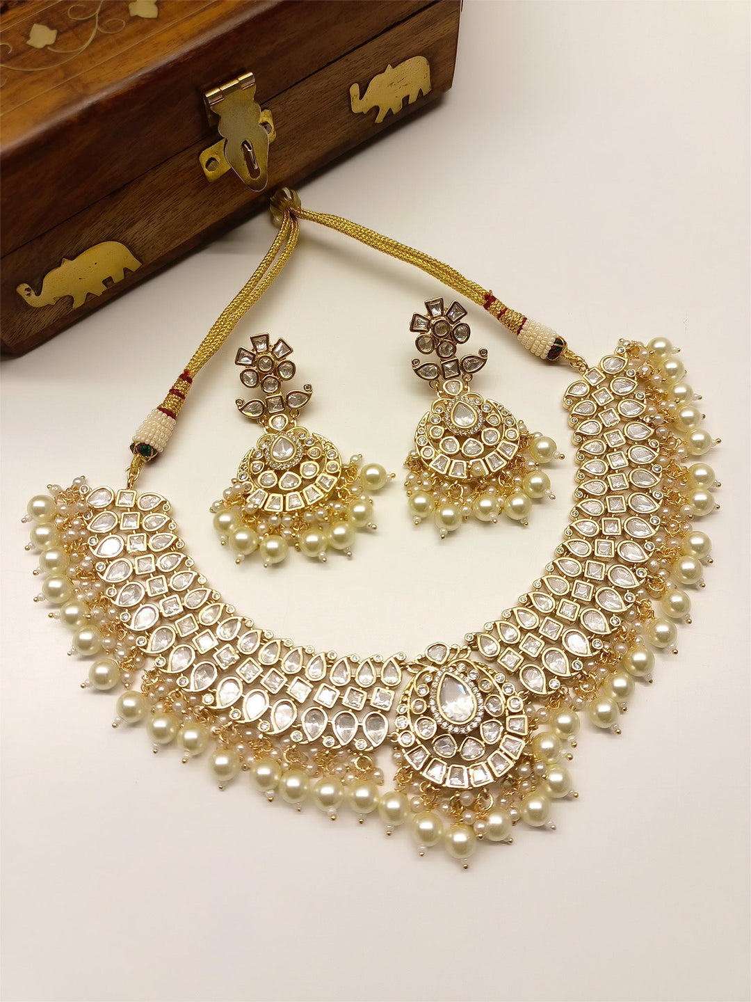 Adalyn White Kundan Necklace Set