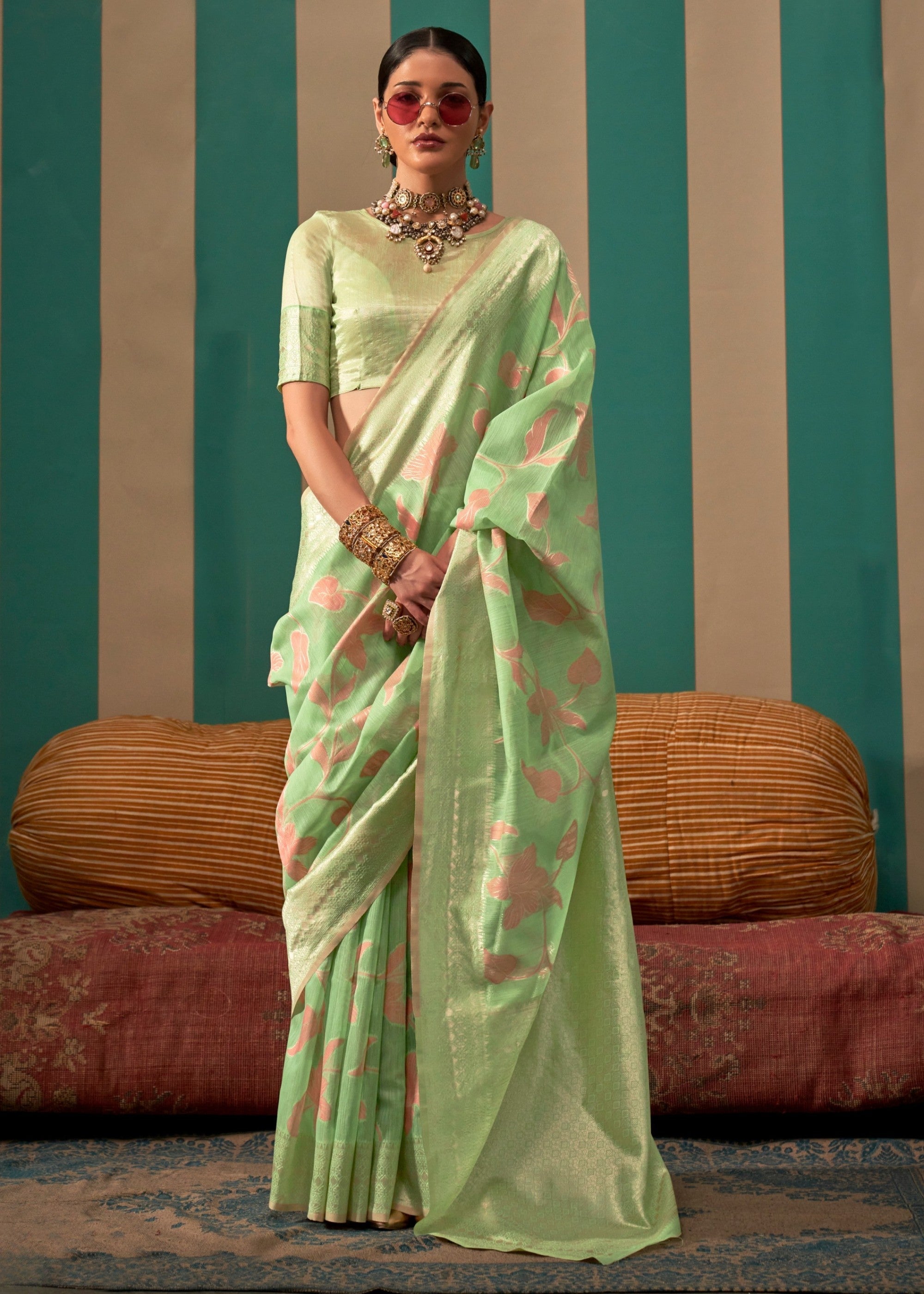 Light Green Handloom Weaving Linen Saree - qivii