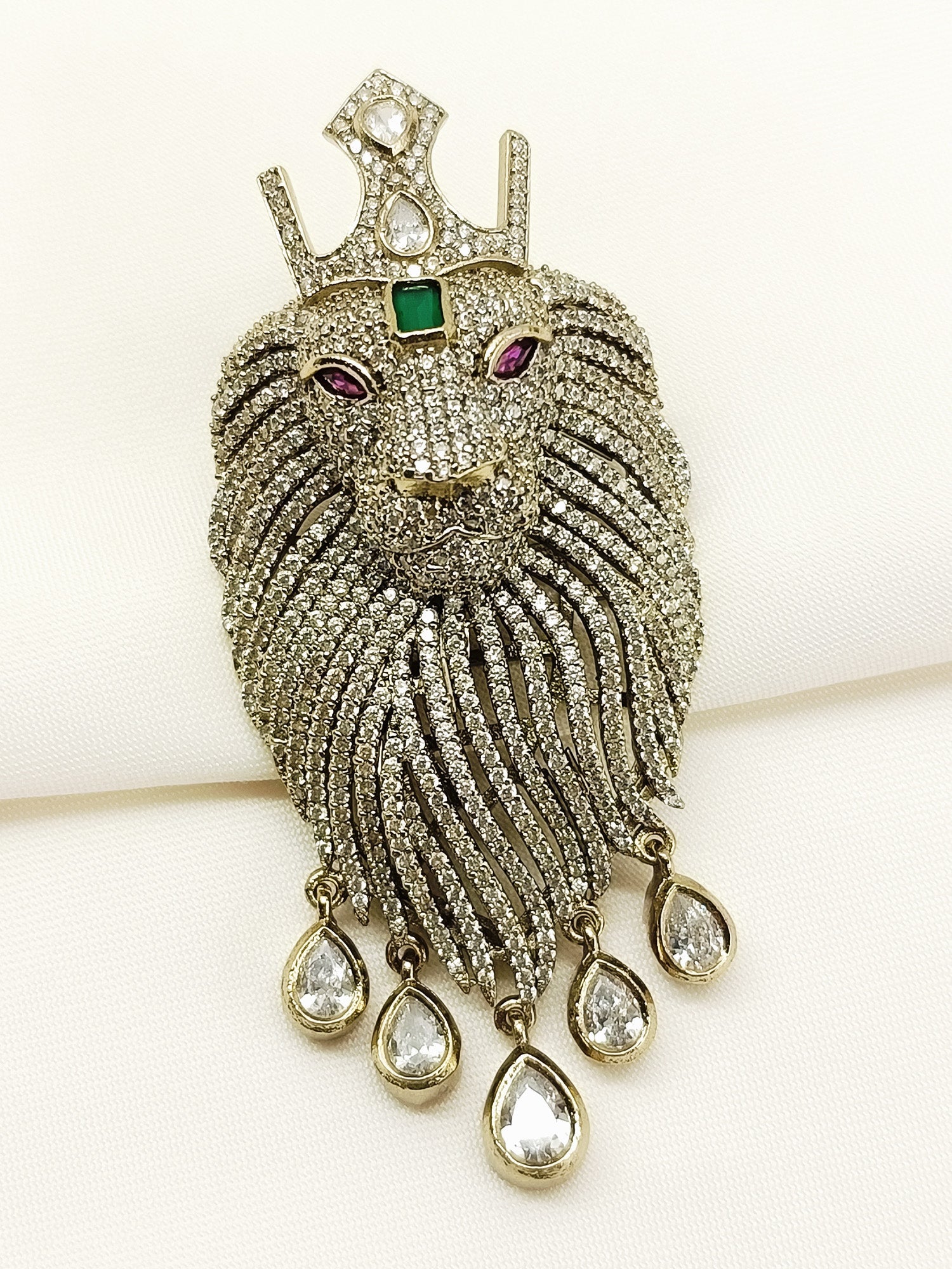 Aarush Green Lion Brooch