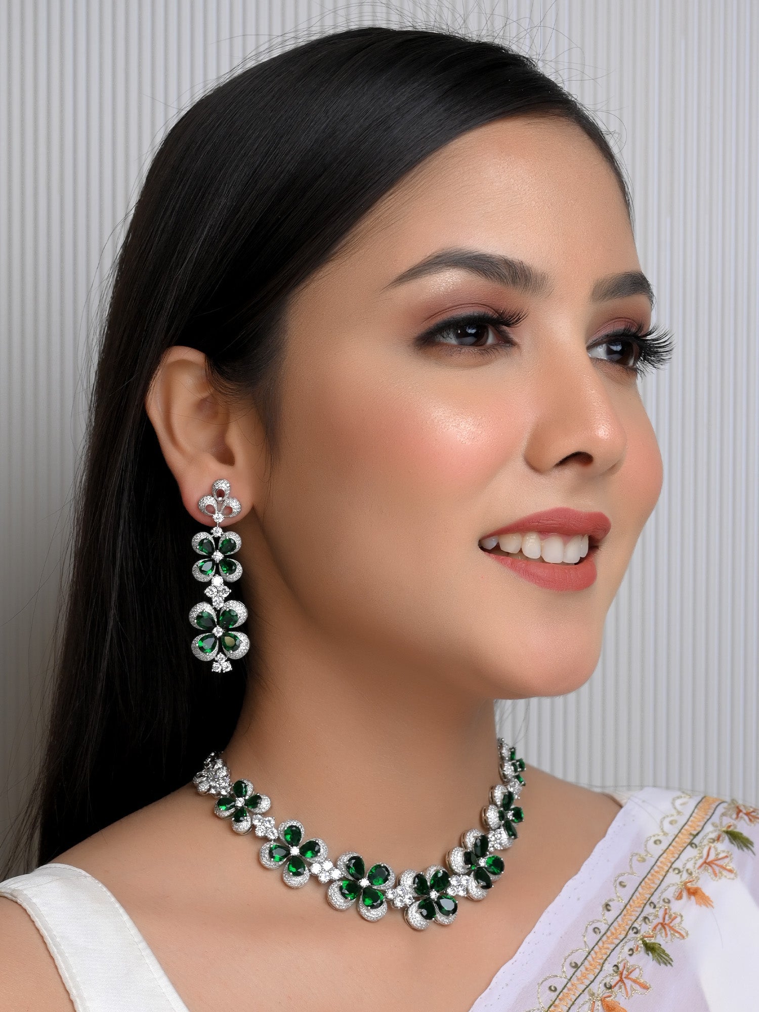 Husna Diamonds Green Emerald Necklace Set - qivii