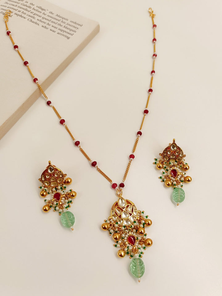 Brylee M & G Kundan Pendant Set