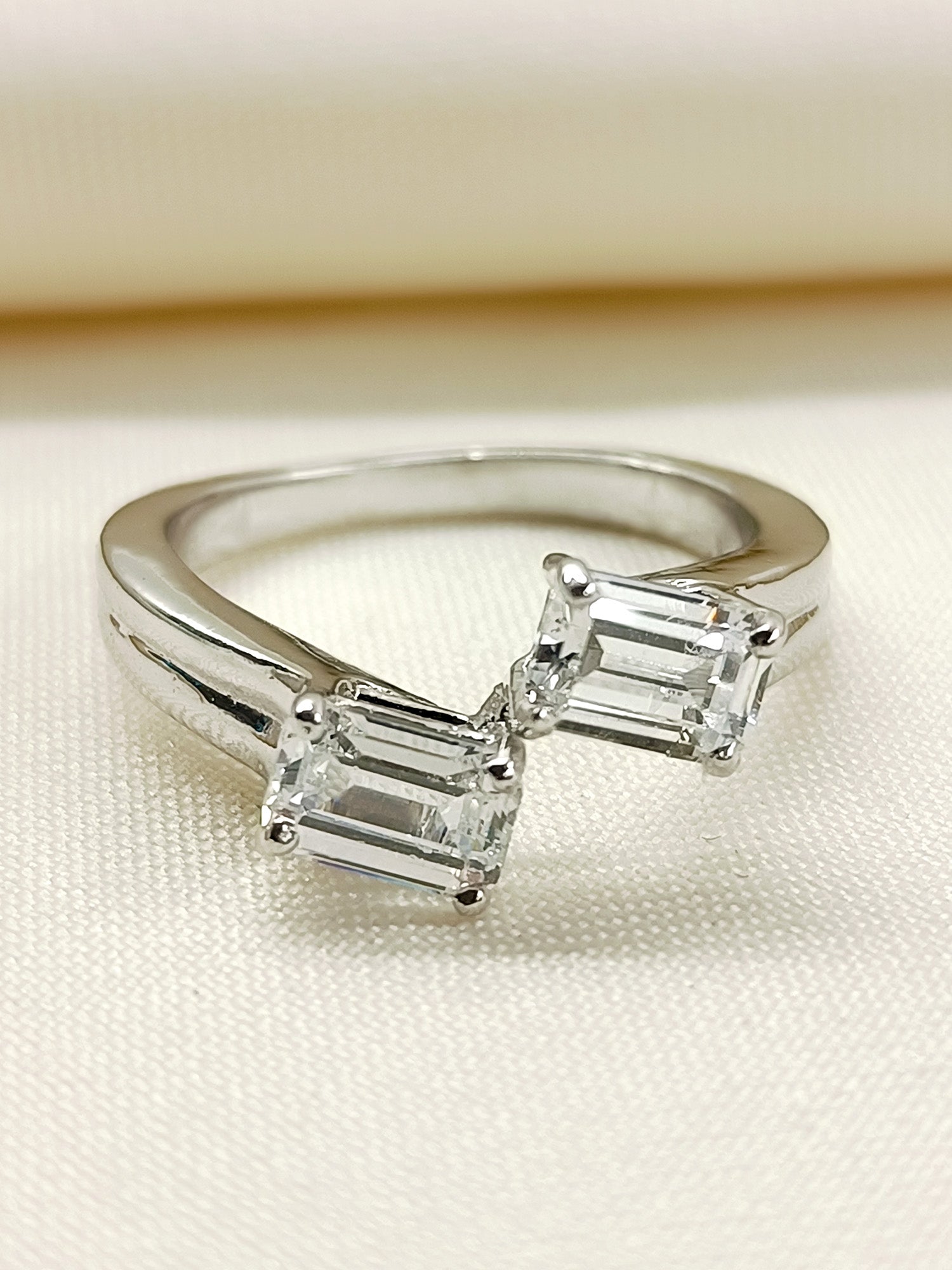 Indira 92.5 Silver Swarovski Stone Finger Ring - qivii