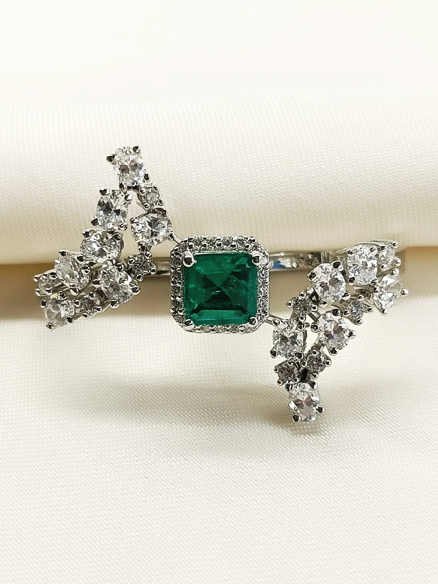 Penelope Green 92.5 Silver American Diamond Double Finger Ring - qivii