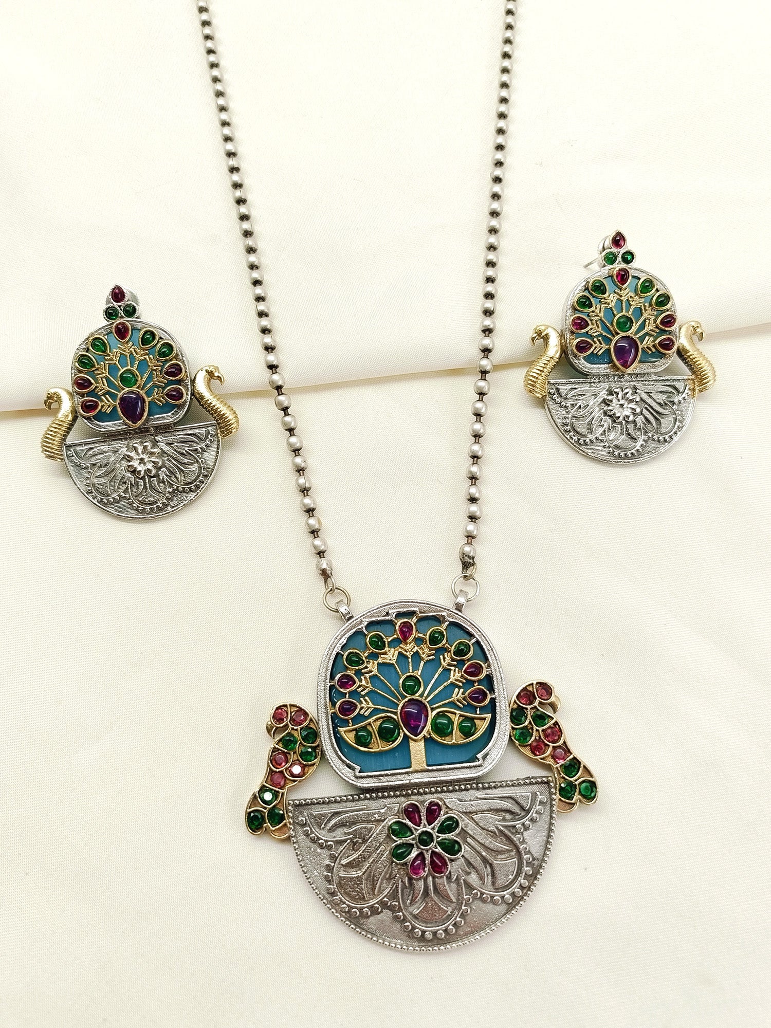 Oceana Multi Colour Oxidized Pendant Set