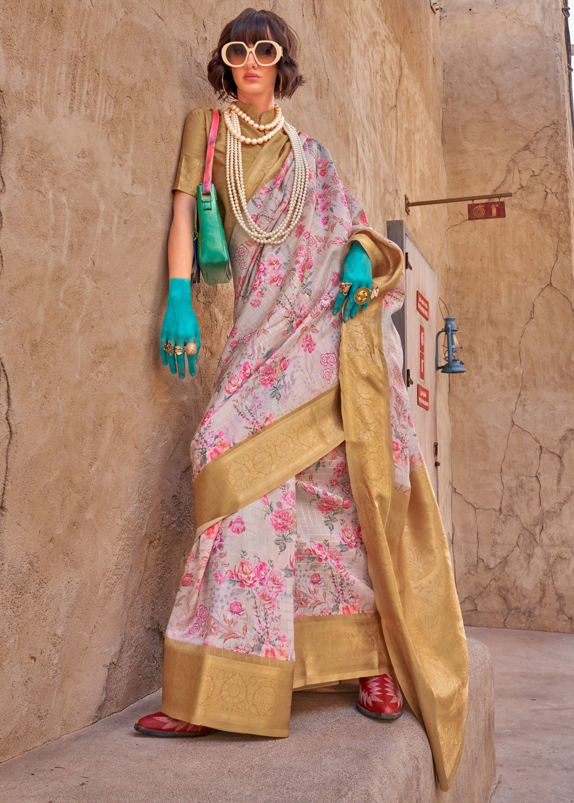 Golden Printed Handloom Georgette Saree - qivii