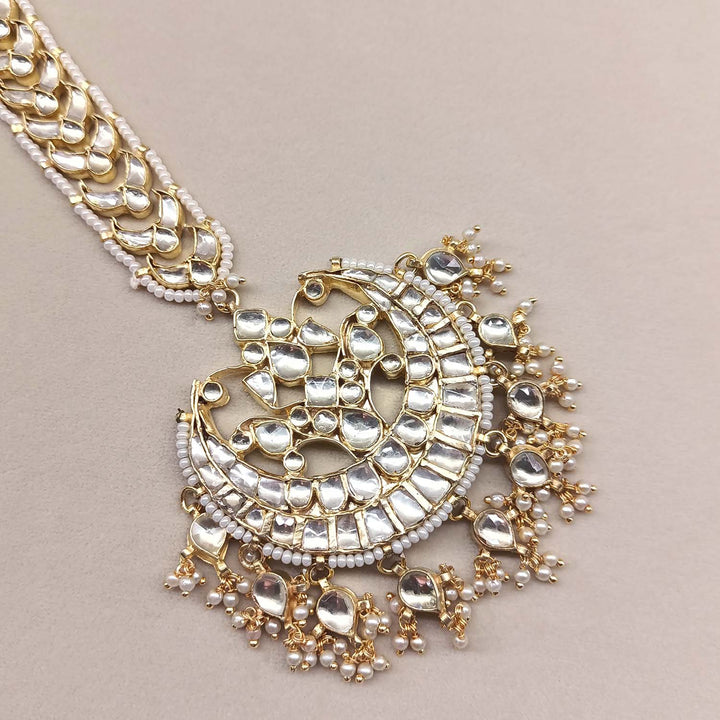 Shivangi Off White Beaded Gold Plated Kundan Teeka