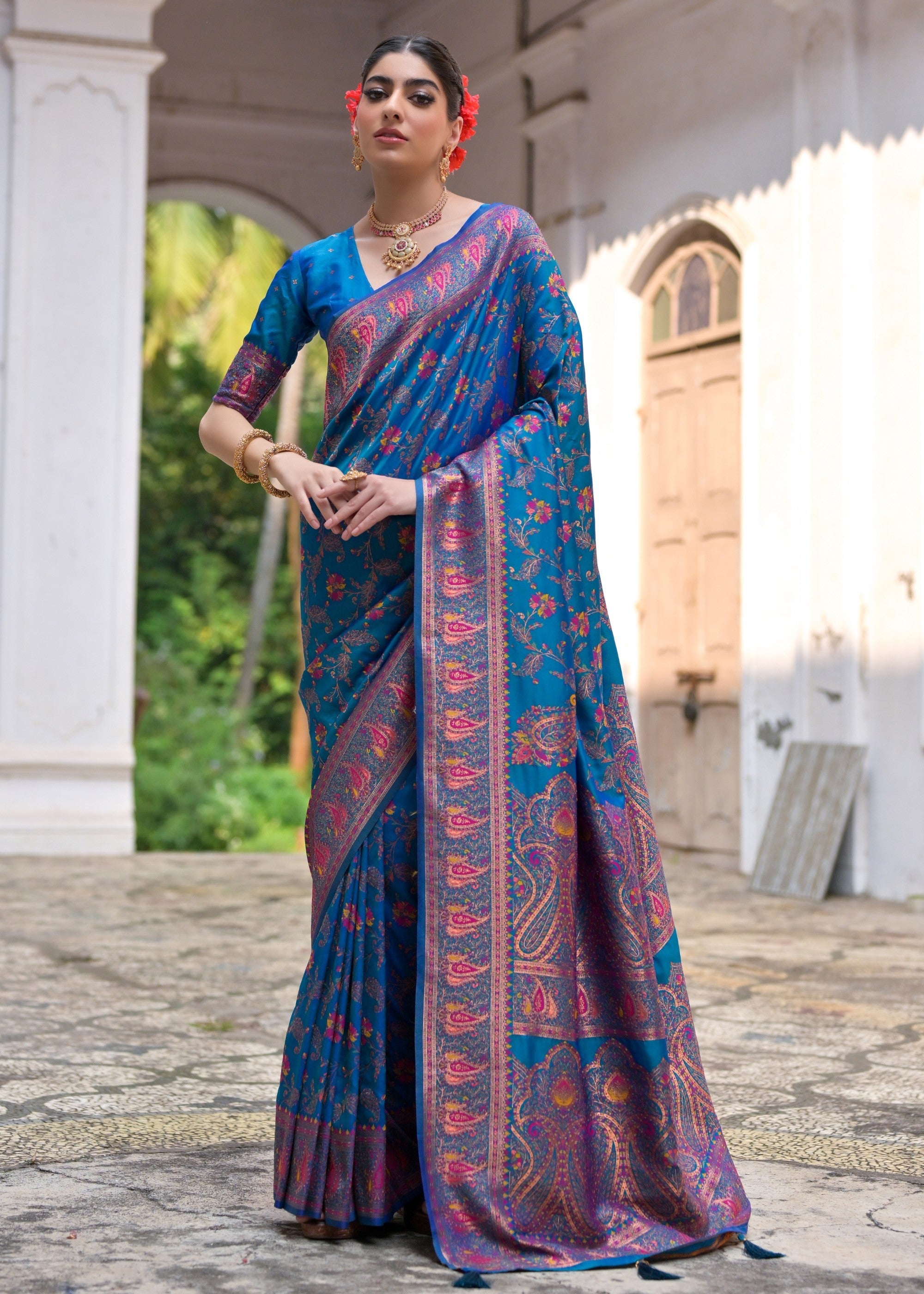 Firozi Thread Woven Jal & Flower Silk Saree With Thread Woven Pallu - qivii