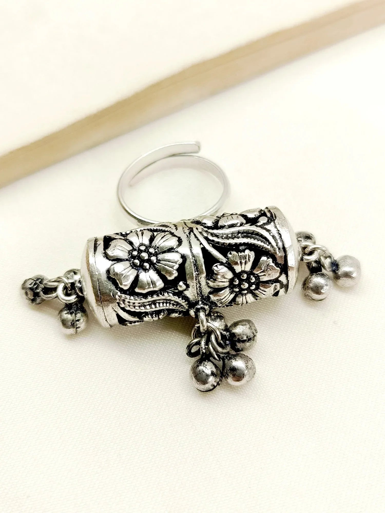 Barbara Plain Men's Finger Ring