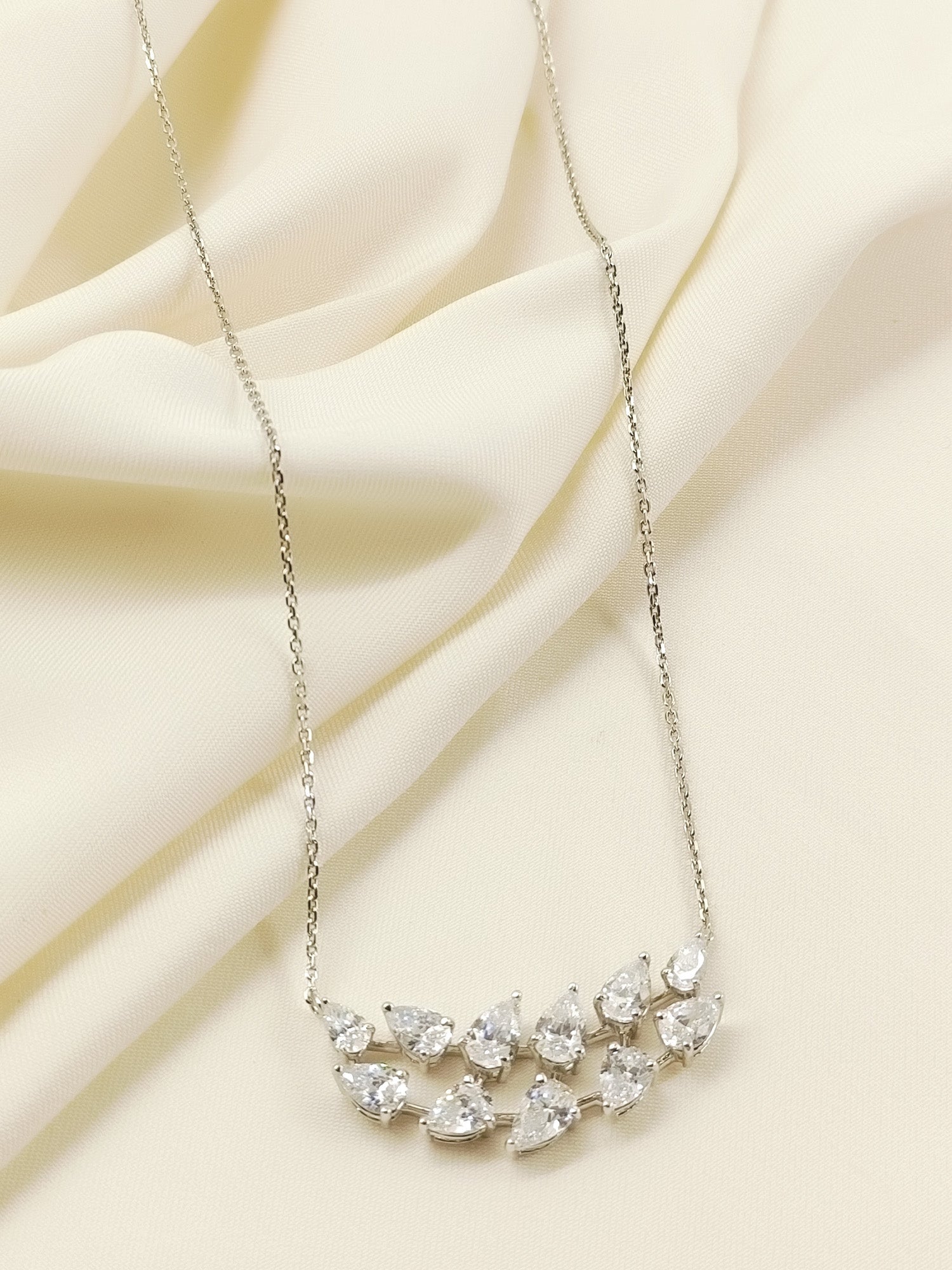 Amita 92.5 Silver Swarovski Stone Pendal