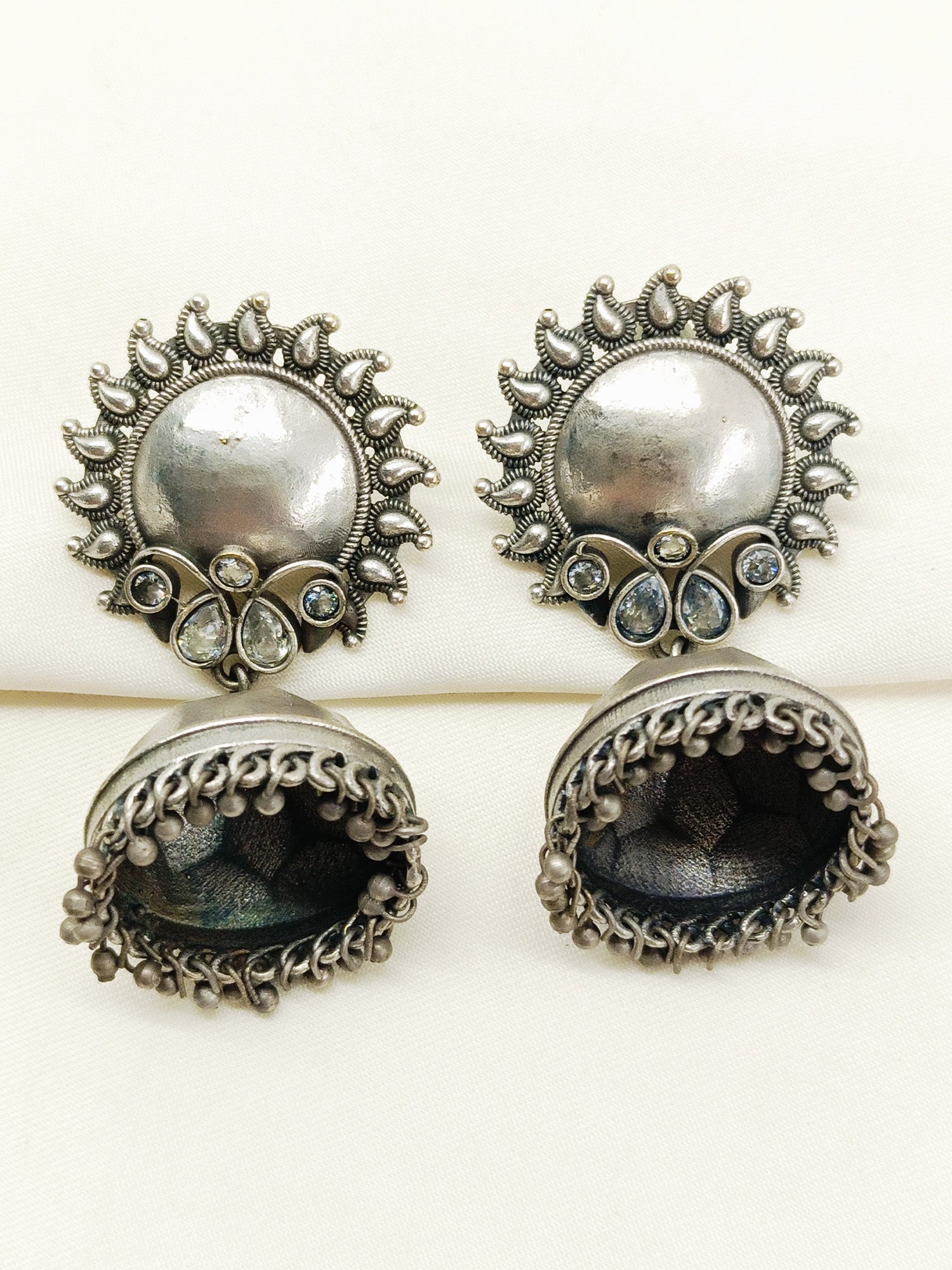 Akshi White Oxidized Jhumki