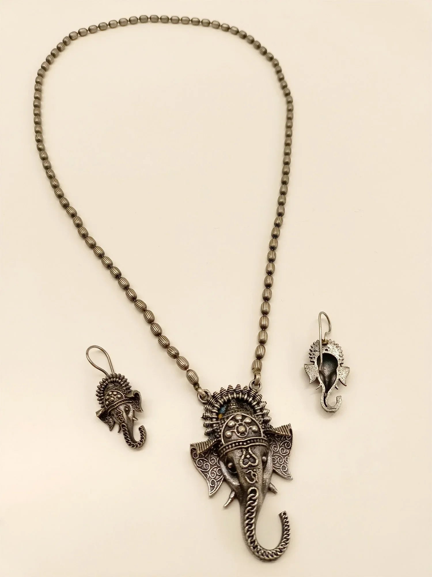 Neety Ganesha Men's Pendant Set