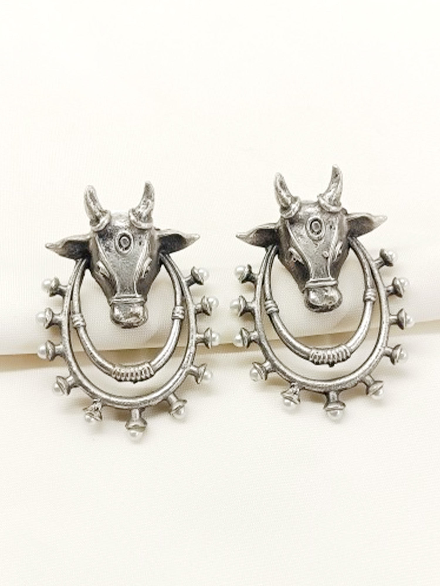 Chayana Plain Oxidized Earring