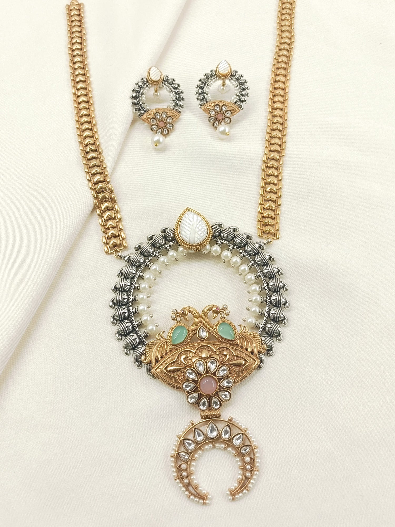 Shweta P&G Boutique Necklace Set