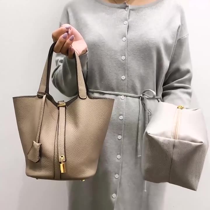 Women's Niche Design Bucket Bag – Exquisite, High-End & Versatile Handheld Tote