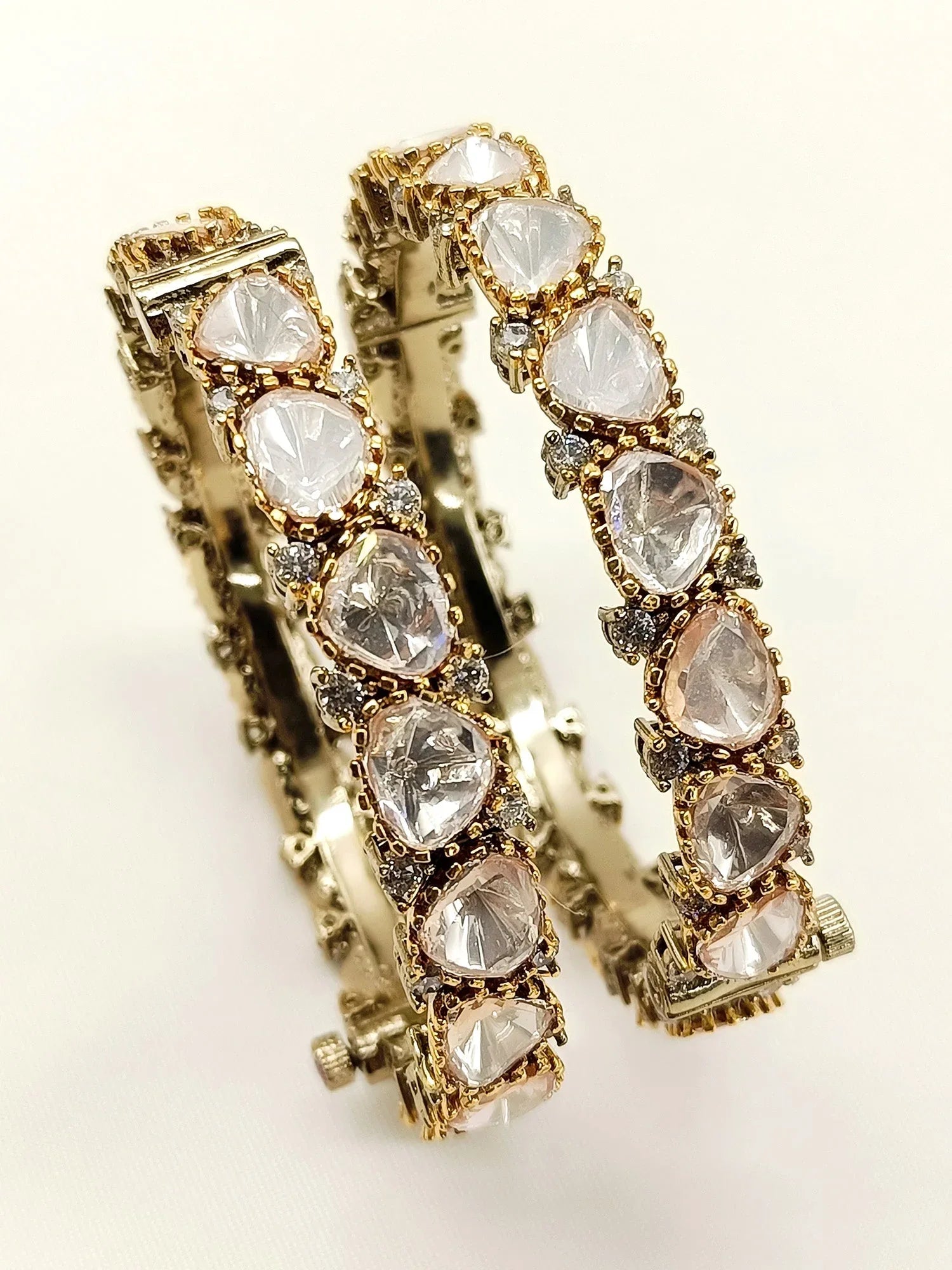 Pratyusha White Kundan Bangles