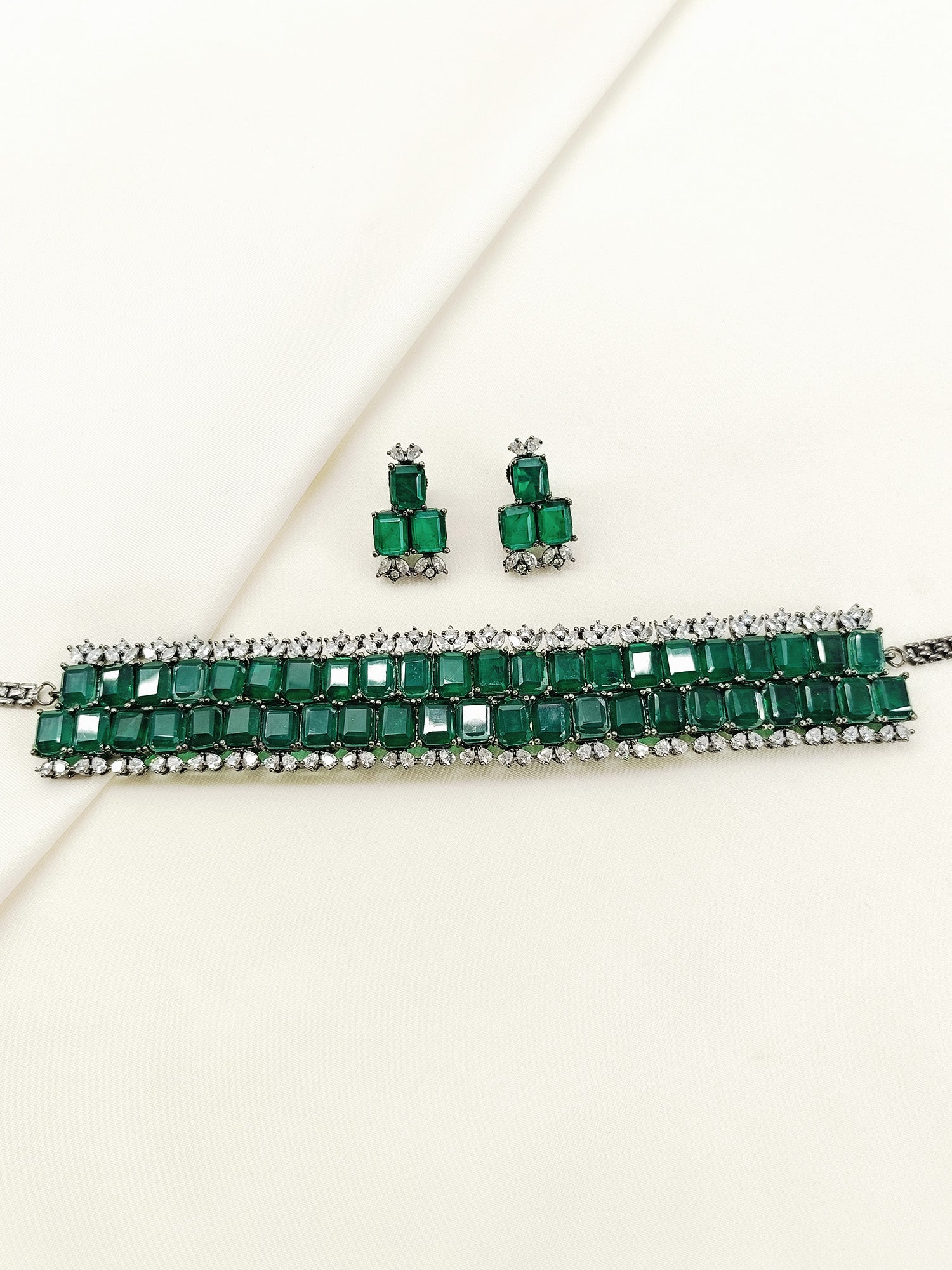 Raima Green Victorian Choker Set