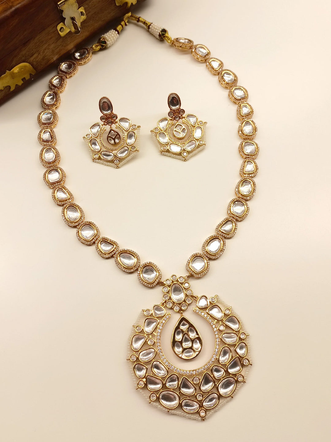 Zanie White Long Kundan Set