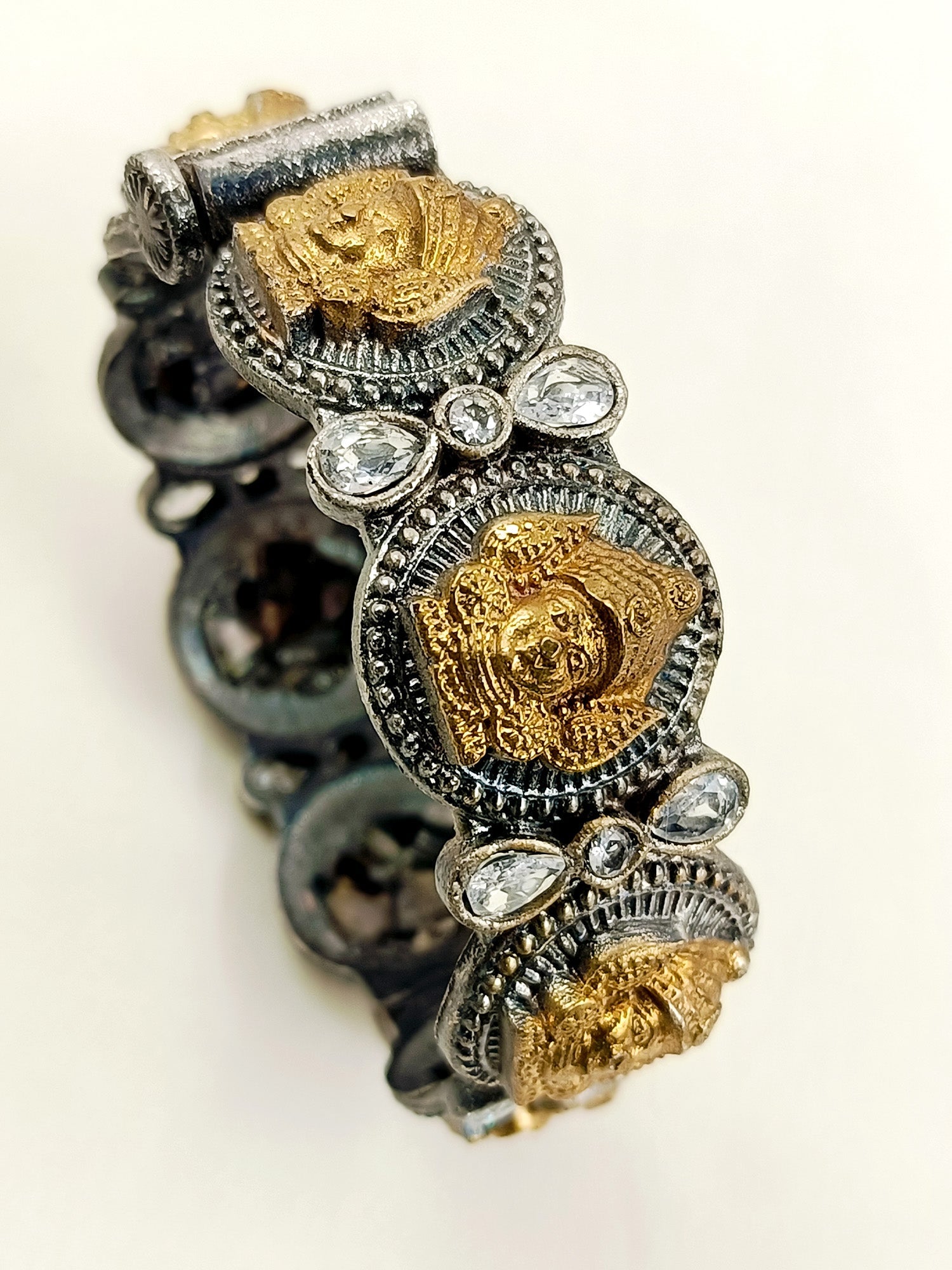 Sri White Oxidized kada