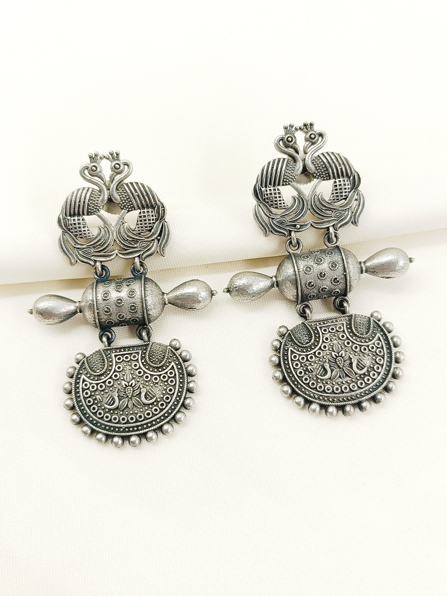 Dhrishti Plain Oxidized Earring