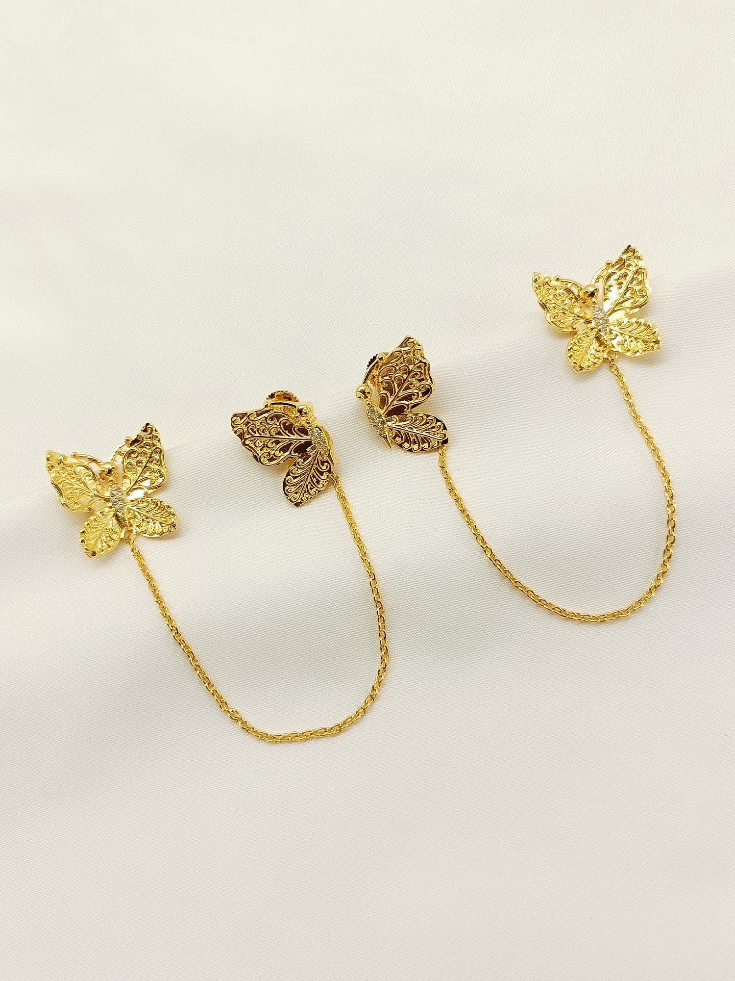Bhuvi Golden Boutique Earring With Chain