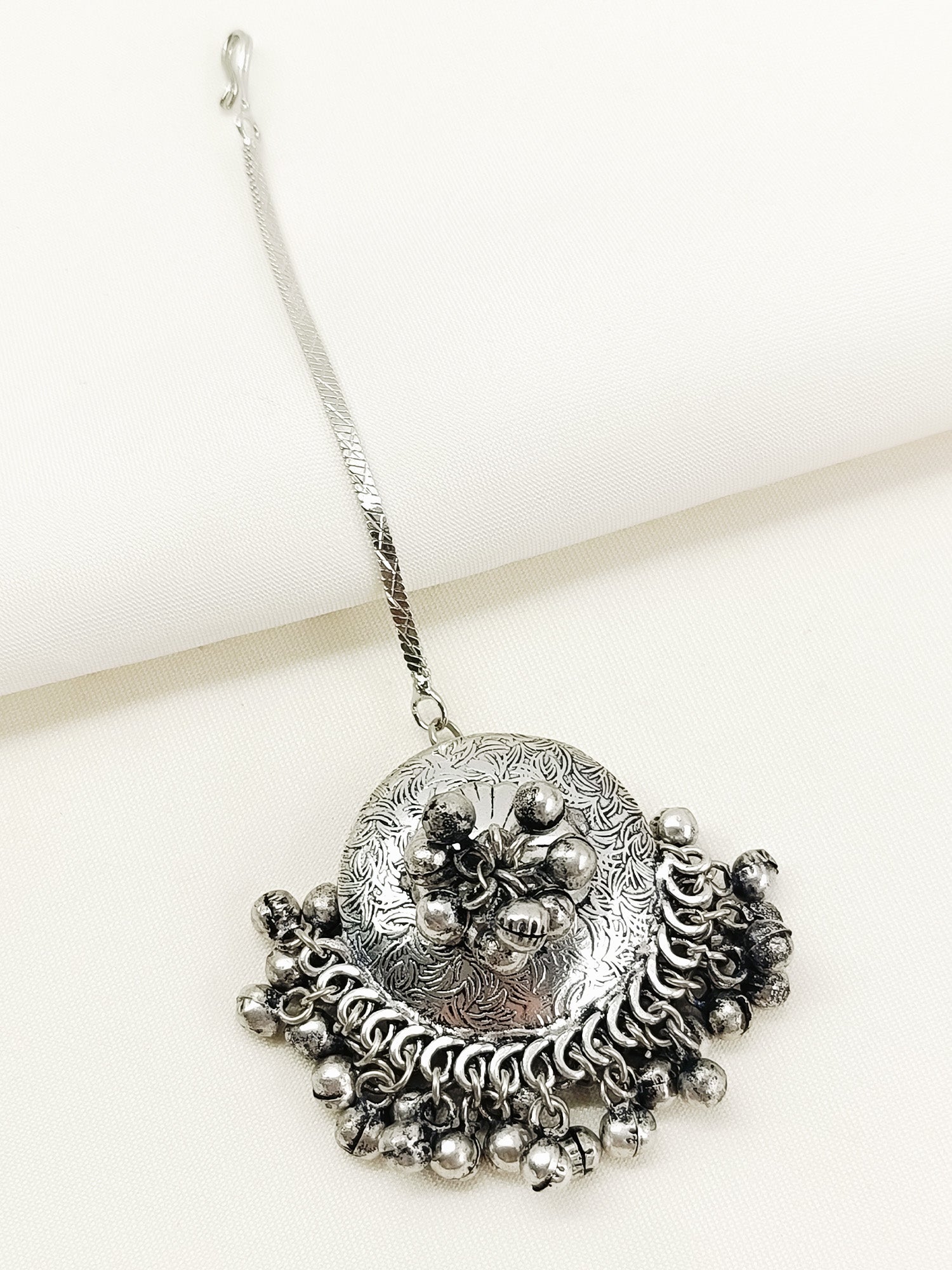 Gowri Plain Oxidized Maangteeka