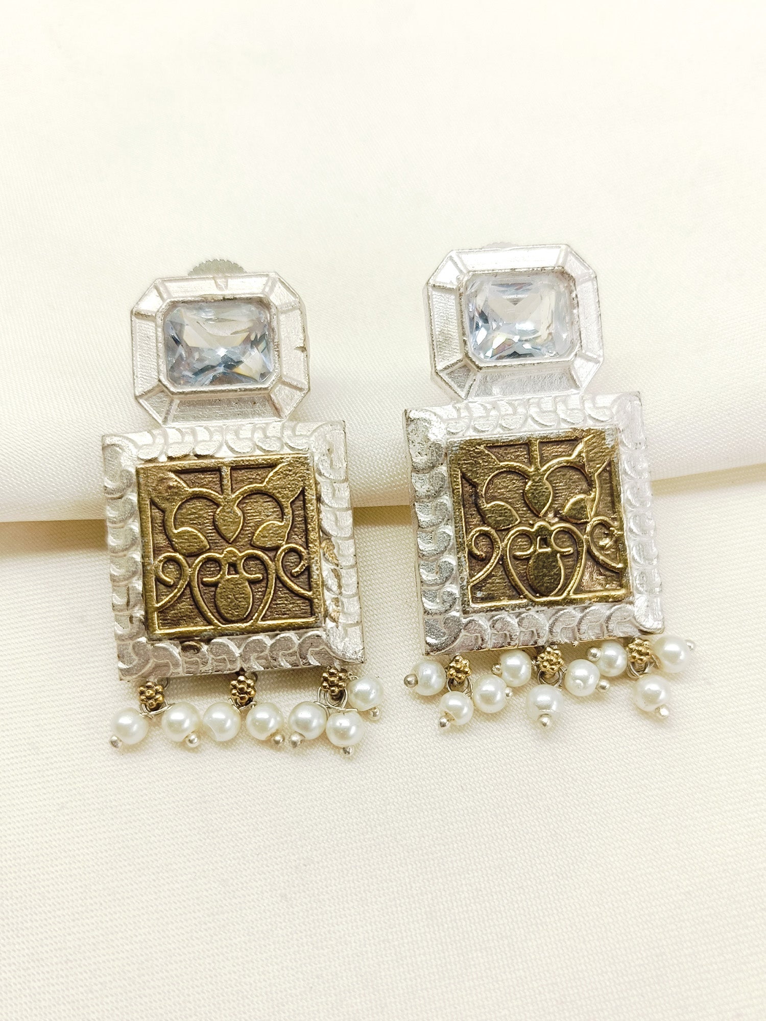 Banasmita White Oxidized Earring