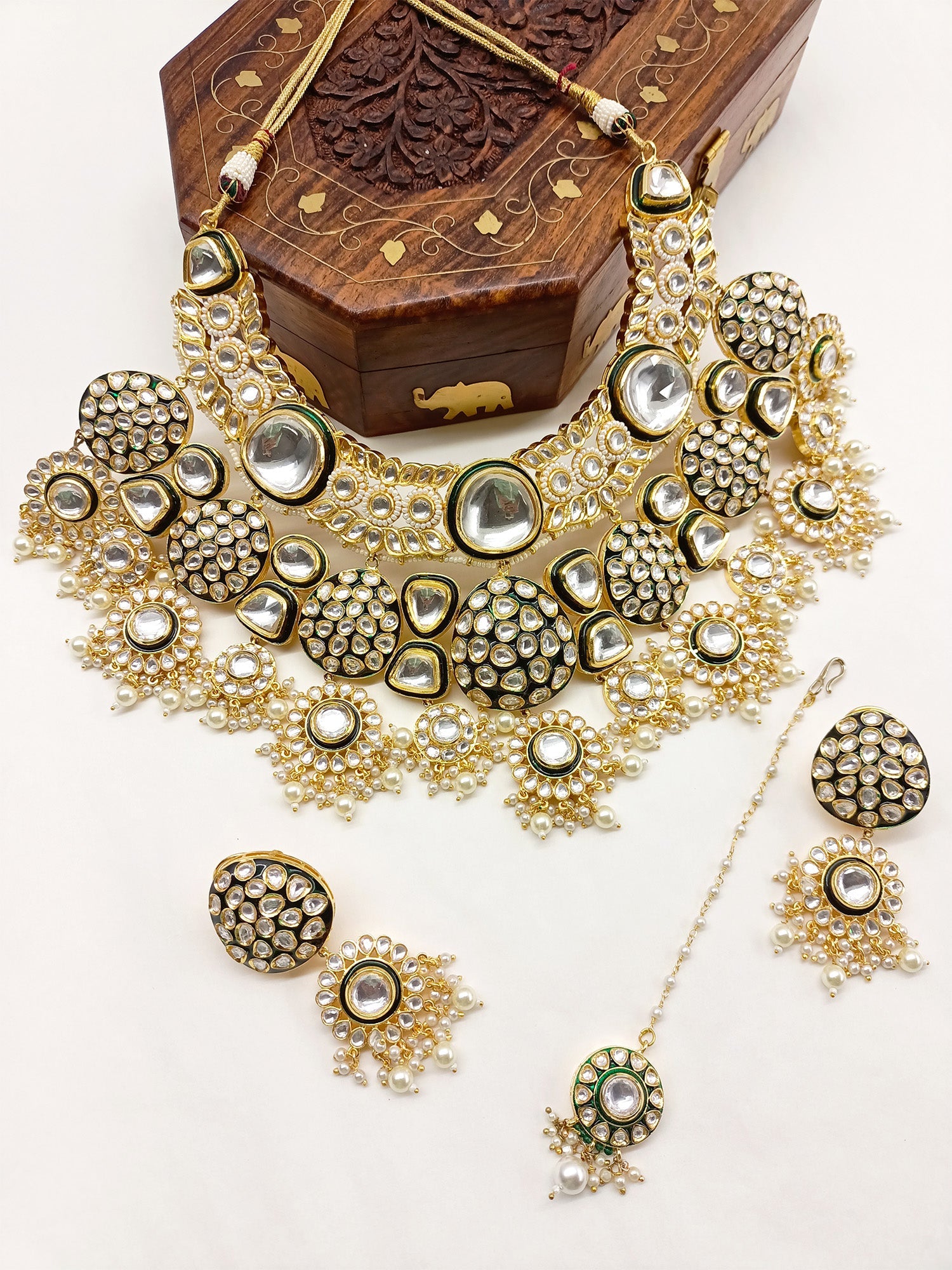 Aster Kundan Bridal Set - qivii