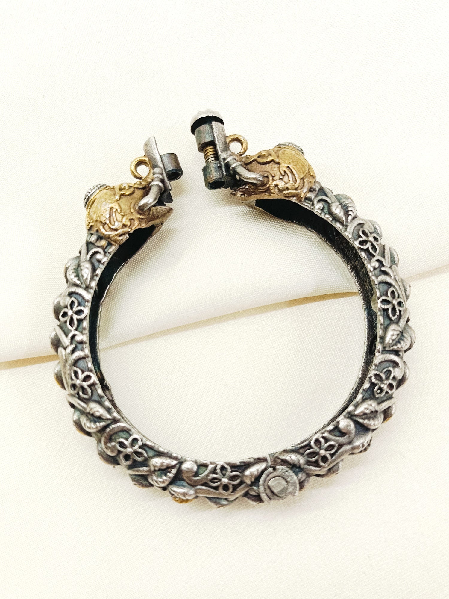 Iraja Plain Elephant Oxidized Kada