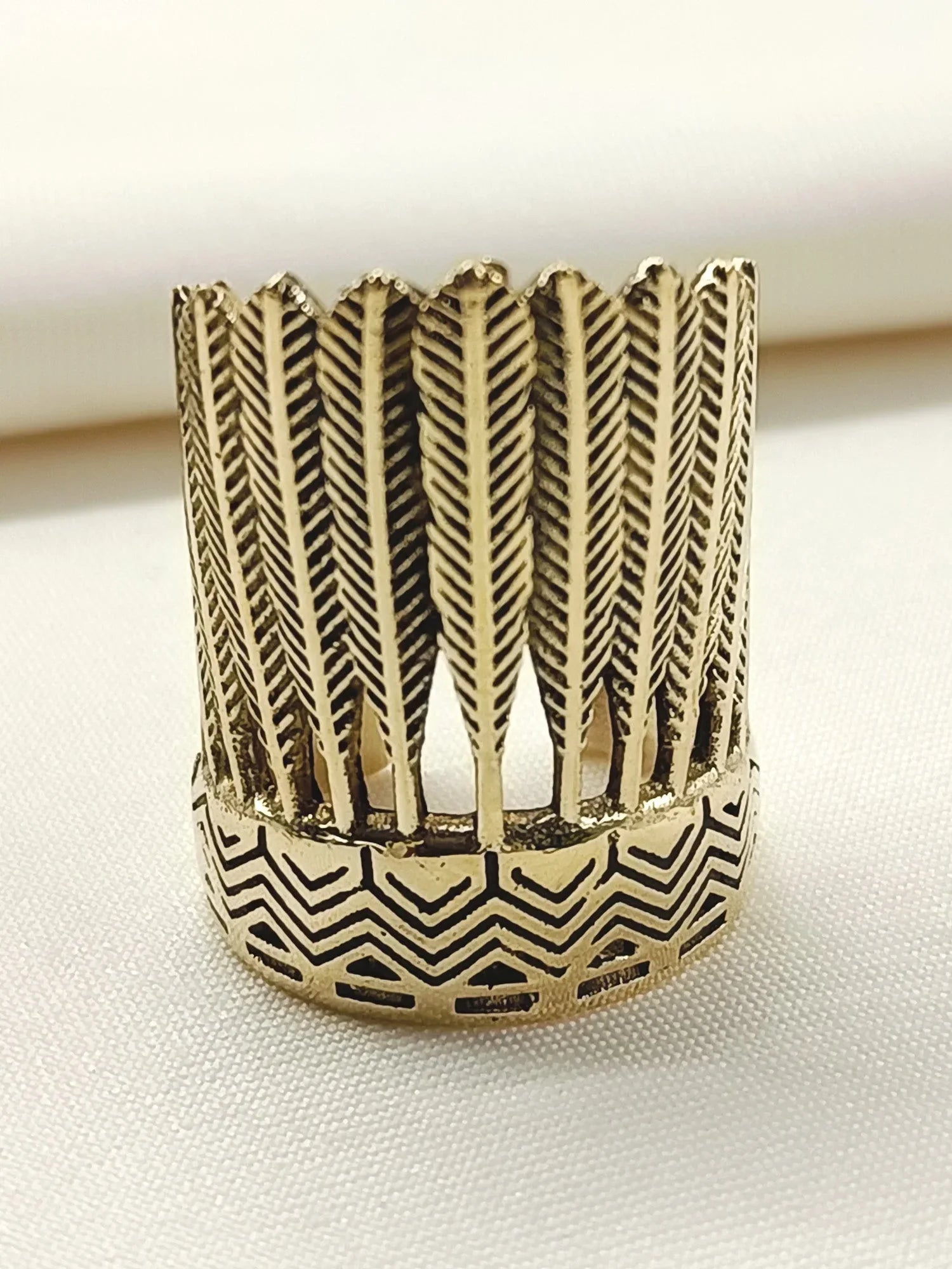 Lucia Golden Western Finger Ring