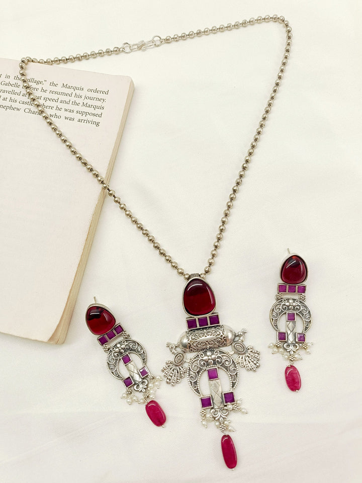 Urmi Maroon Oxidized Pendant Set