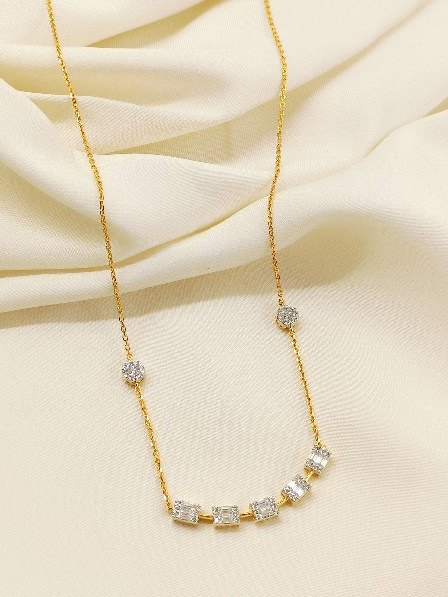 Sumitra 92.5 Silver Swarovski Stone Pendal