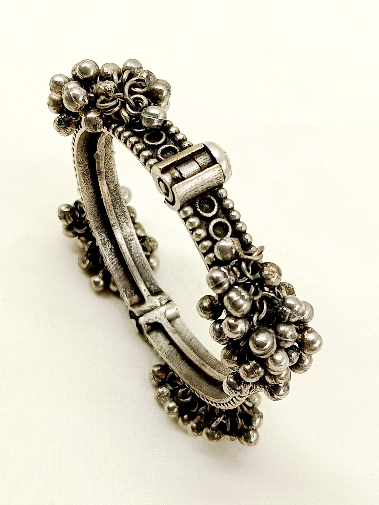 Kunj Oxidized Bangle